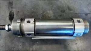 Festo ESW-50-50-P-A-B einfachwirkender Zylinder - Bild 1 von 4