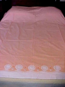 Vintage Pequot Peach Flat Sheet & Matching Pillowcases w/ Embroidered Flowers - Picture 1 of 5