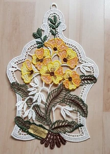 Plauener Spitze - Fensterbild - Spitzenbild - Größe 27 x 17 cm - Blumenstrauß - Bild 1 von 1