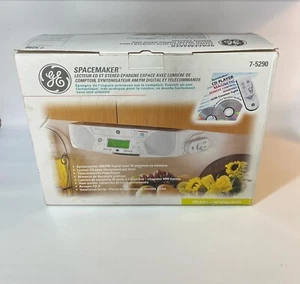 GE SPACEMAKER Stereo CD Player AM/FM,Remote-7-5290-NEW OPEN BOX - Picture 1 of 3