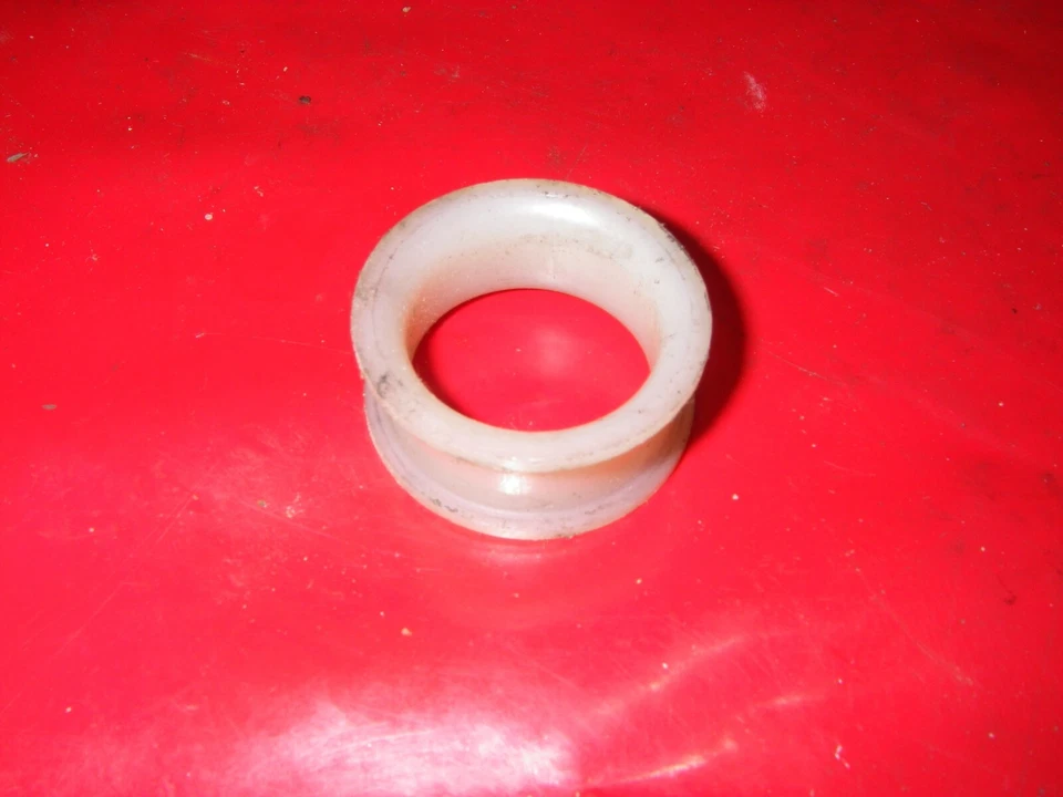 Öse Buchse Halter Führung Bremsleitung Bremsschlauch KAWASAKI KMX 125 200 - Image 1 of 1