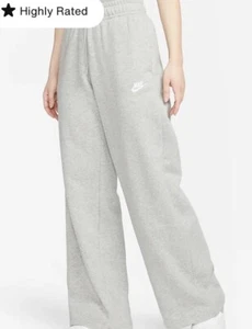 Nike Sportswear Club Fleece Damen Mid-Rise Wide-Leg Jogginghose (Übergröße) - Bild 1 von 4