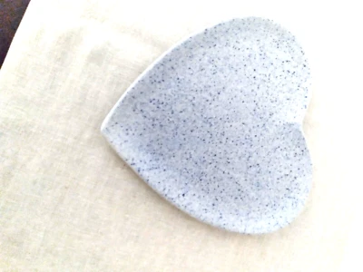 Heart Shape Ceramic Dinner Plates Pale Blue Pair 2 Portugal Signed Valentine - Image 1 of 4