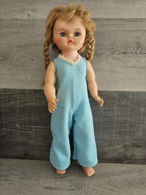 Muñeca Eegee Doll Co de colección de plástico duro ojos para dormir 19" de alto piernas rectas muñeca niña Foto 1 de 4