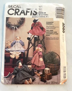 Patrones de costura de oso de peluche, conejo, ganso, cordero y ropa, McCall's 4089 SIN CORTAR - Imagen 1 de 3