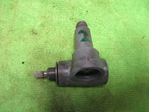Triumph T120 tachometer drive gearbox LEFT HAND THREAD - Picture 1 of 4
