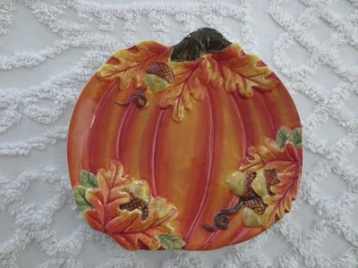 Susan Winget OTOÑO/OTOÑO/HALLOWEEN Cerámica DULCES/NUECES PLATO - 8" x 8-1/2" Foto 1 de 3