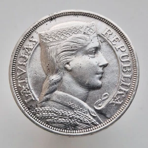 Moneta argento grande 5 Lati Lettonia 1931 vintage / migliori condizioni / KM# 9 - Foto 1 di 2
