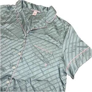 Y2K 2000s Victoria’s Secret Green Satin Button Short Sleeve Pyjama Top Women’s M - Bild 1 von 6