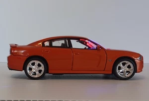 2011 MotorMax Dodge Charger Unmarked Police Car 1/24 scale Working Lights - Picture 1 of 5
