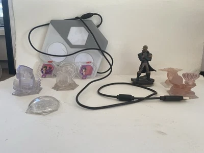 Lote de 47 personajes diferentes de Disney Infinity 2.0: cubos de disco Power Marvel Disney Foto 1 de 4