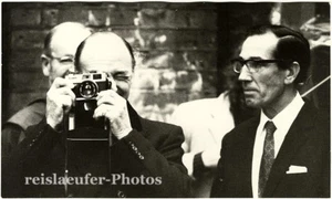 Mr. John Profumo meets the Queen, Original-Photo from 1971 - Picture 1 of 1