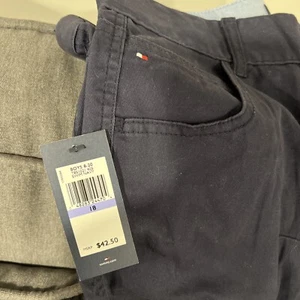 Tommy Hilfiger Navy Khaki Pants Boys Size 18 School Uniform Adjustable Waist - Picture 1 of 3