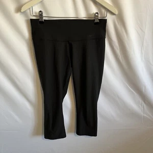 Nike Women’s Black Cropped Dri Fit Leggings Size Small - Picture 1 of 3
