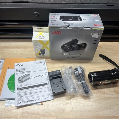 JVC Everio GZ-HM30BU AVCHD Camcorder  Tested Working New Memory Card.  F - Image 1 of 4