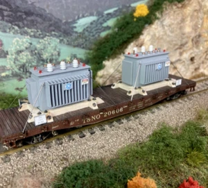 2 Medium Power Transformers (1:87th - H.O. Scale) - Picture 1 of 8