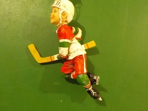 Jungen Hockeyspieler Ornament 4" groß von Kurt Adler (CL 63A) - Bild 1 von 4