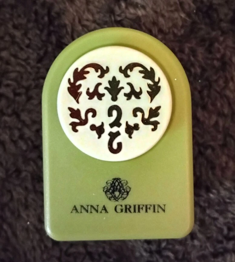 Бумажный перфоратор Anna Griffin All Night Media Heart Flourish - Изображение 1 из 1