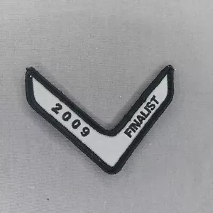 '2009 Finalist' Black Grey Chevron Iron On Patch - Picture 1 of 2