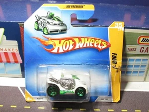 DAMAGED BLISTER" WHITE/GREEN FOUR-1 HW PREMIERE SHORT CARD HOT WHEELS 1/64 - Picture 1 of 9