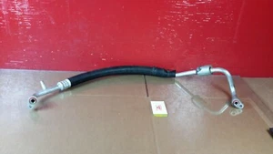 Manguera de succión de refrigerante Lincoln MKT 2010-2012 OEM 3,7 L - Imagen 1 de 3