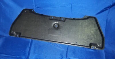 ¡Nuevo! Protector contra salpicaduras trasero bajo cubierta para motor Infiniti M37 M56 2011-2013 OEM Foto 1 de 4