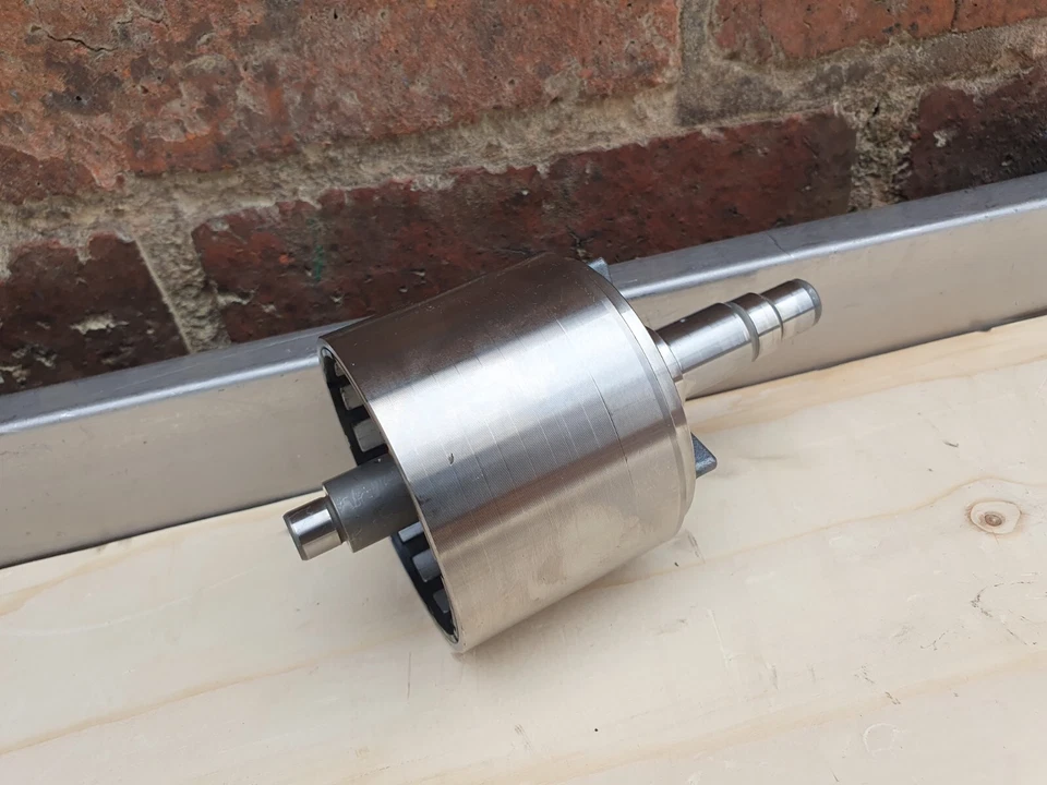 YAMAHA YZF - R1 YZF-R1 5VY 04-06 MAGNETO ALTERNATOR GENERATOR FLYWHEEL ROTOR - Image 1 of 4