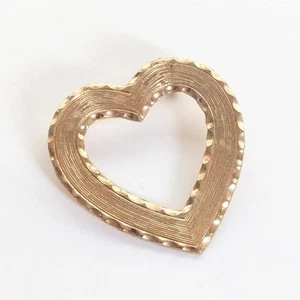 Vintage Estate Brushed Gold Tone Textured Romantic Heart Love Pin Brooch - Picture 1 of 3