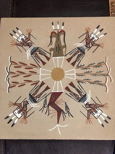 Pintura de arena navajo nativa americana vintage "Snake People" firmada - Imagen 1 de 4