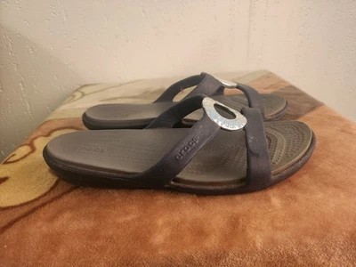 Sandalias Crocs SANRAH Biseladas Círculo Doble Confort Negras Para Mujer Talla 6 Slides #16 Foto 1 de 4