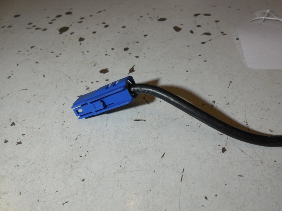 Conector coleta enchufe audio 1 puerto 1 cable 723-744 para Mercedes Benz CLS550 Foto 1 de 4