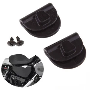 2X Motorrad Batterieabdeckung Clips Für Harley Sportster XL883 XL1200 2004-2018 - Picture 1 of 5