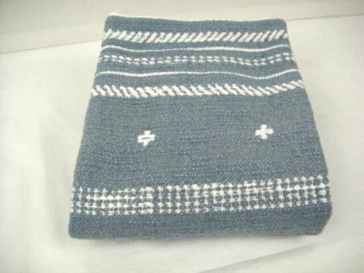 Almohada falsa Threshold Home rectangular algodón azul gris cierre cremallera Foto 1 de 4