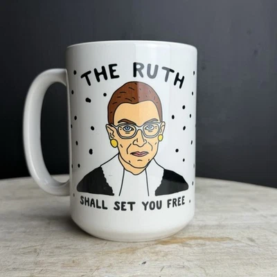 Taza Novedad “La Ruth te hará libre” Corte Suprema Ruth Bader Ginsburg Regalo Foto 1 de 4