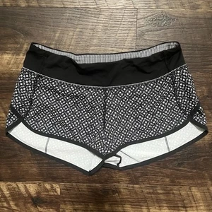 Lululemon Athletica 3” Speed Black White Patterned Gold Zipper Running Shorts 6 - Picture 1 of 9
