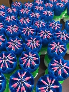 Musical Birthday Candle Rotating with 14 Petals - (Pink, Blue, Multicolour) - Picture 1 of 8