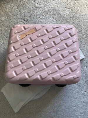 Ted Baker Pink Beelle Vanity Case - Image 1 of 4