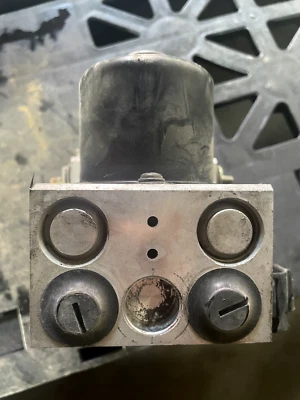 Módulo de control de bomba de freno antibloqueo ABS Lexus ES300 97-01 OEM 44540-33020 90-8C2 Foto 1 de 4