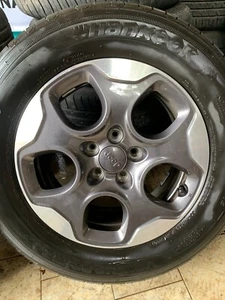 Cerchi in lega Jeep Renegade da 16 pollici con sensori e gomme Hankook al 93% - Foto 1 di 7