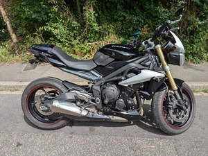2016 Triumph Street Triple 675 ABS Black - Low Mileage - Picture 1 of 13