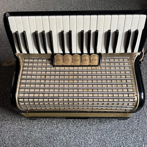 Hohner Concerto III Akkordeon, 72 Bass - Bild 1 von 5
