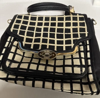 Bolso Cartera Coach Madison Estampado Gráfico Madeline East West Blanco Negro Foto 1 de 4