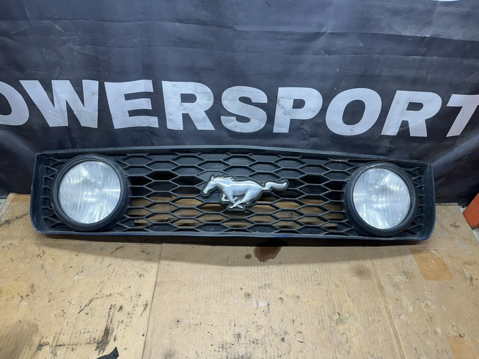 2005-2009 Ford Mustang GT Pony Upper Grille Grill W/ Fog Lights 6R3J8200AEW OEM - Image 1 of 4