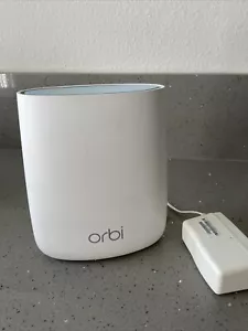 Router NETGEAR Orbi Modelo RBR20 Blanco Satélite Hogar Malla WiFi Tri-banda LEER - Imagen 1 de 7