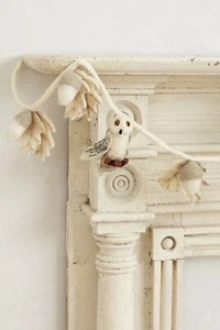 Anthropologie Garland FELTED OWL Leaves Holiday Wool Neutral Ivory Rope 6' NWT - Picture 1 of 4