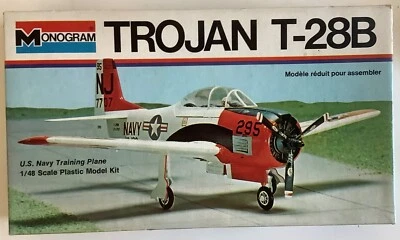 Trojan T-28B U.S. Navy Training Plane Monogram  | 1:48 - Immagine 1 di 2