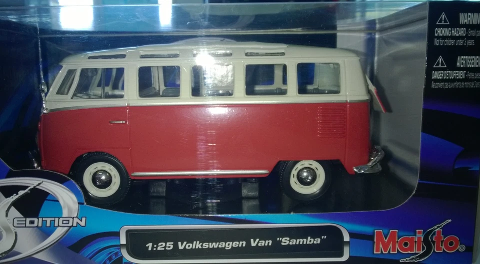 MAISTO 1:25  DIE-CAST VOLKSWAGEN VAN SAMBA ART 31956 - Immagine 1 di 1
