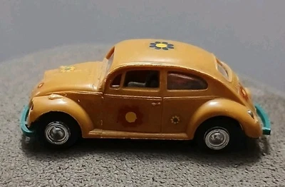 Lindberg Volkswagon VW Beetle No.19 Plastic Vintage Brown Bug Flower Decals  - Image 1 of 4