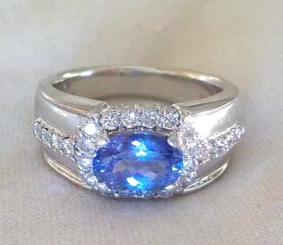 Stunning Platinum Solitaire Tanzanite Diamond Ring - 9.70 gms, Sz 5.5, 1.75 ctw - Image 1 of 4