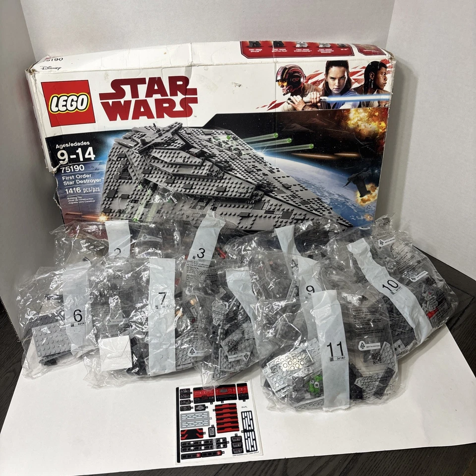READ LEGO Star Wars First Order Star Destroyer 75190 No Bag #1 No Manual All New - Image 1 of 4